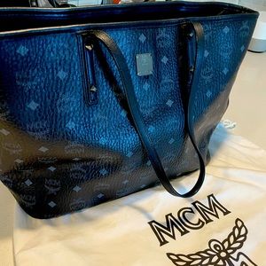 NWT MCM Visetos Large Anya Shopper Tote - Black